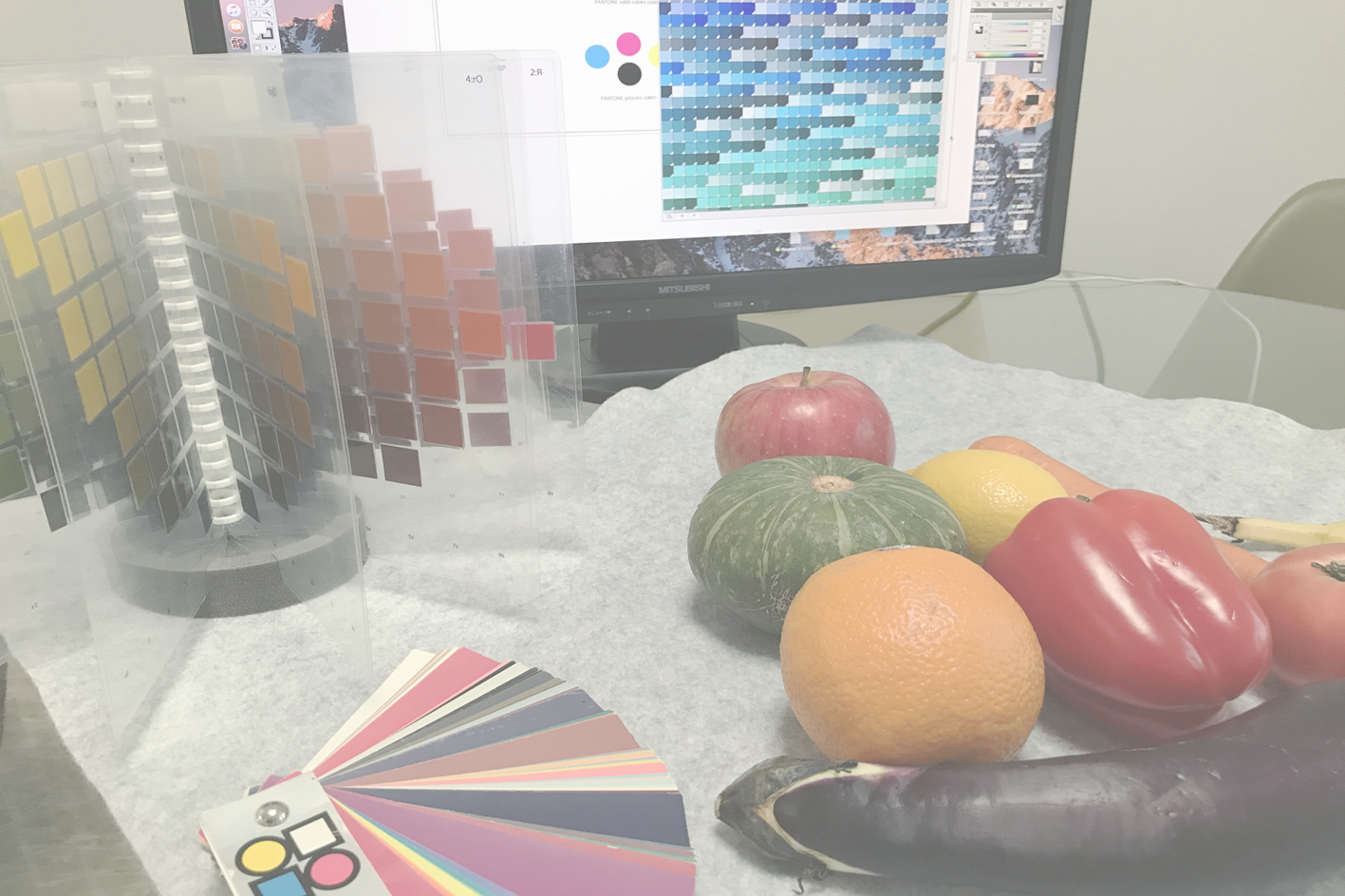 色彩研究室イルドクルールの個人色彩レッスンの様子の画像